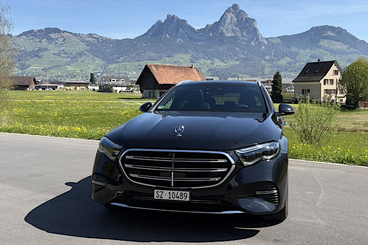 FirstClass-Limousine Mercedes E-Class