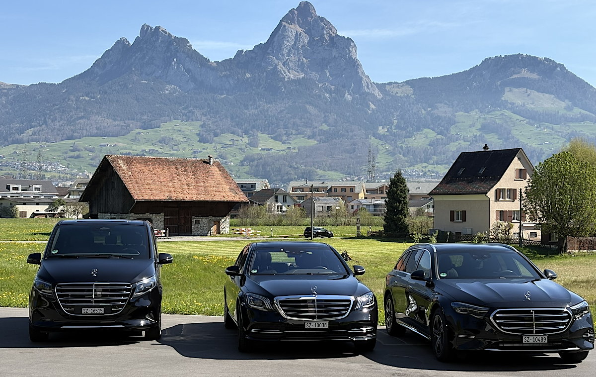 First Class Limousinenservice Mercedes V-, S- und E-Klasse